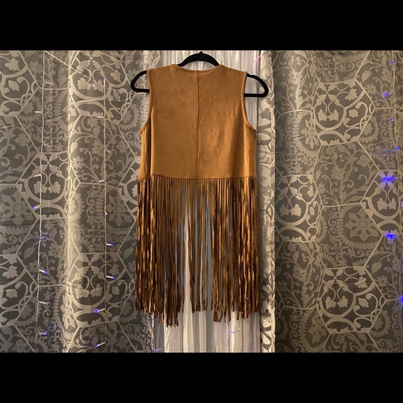 ☀️ Boho Suede Fringe Vest ☀️ - Picture 4 of 7
